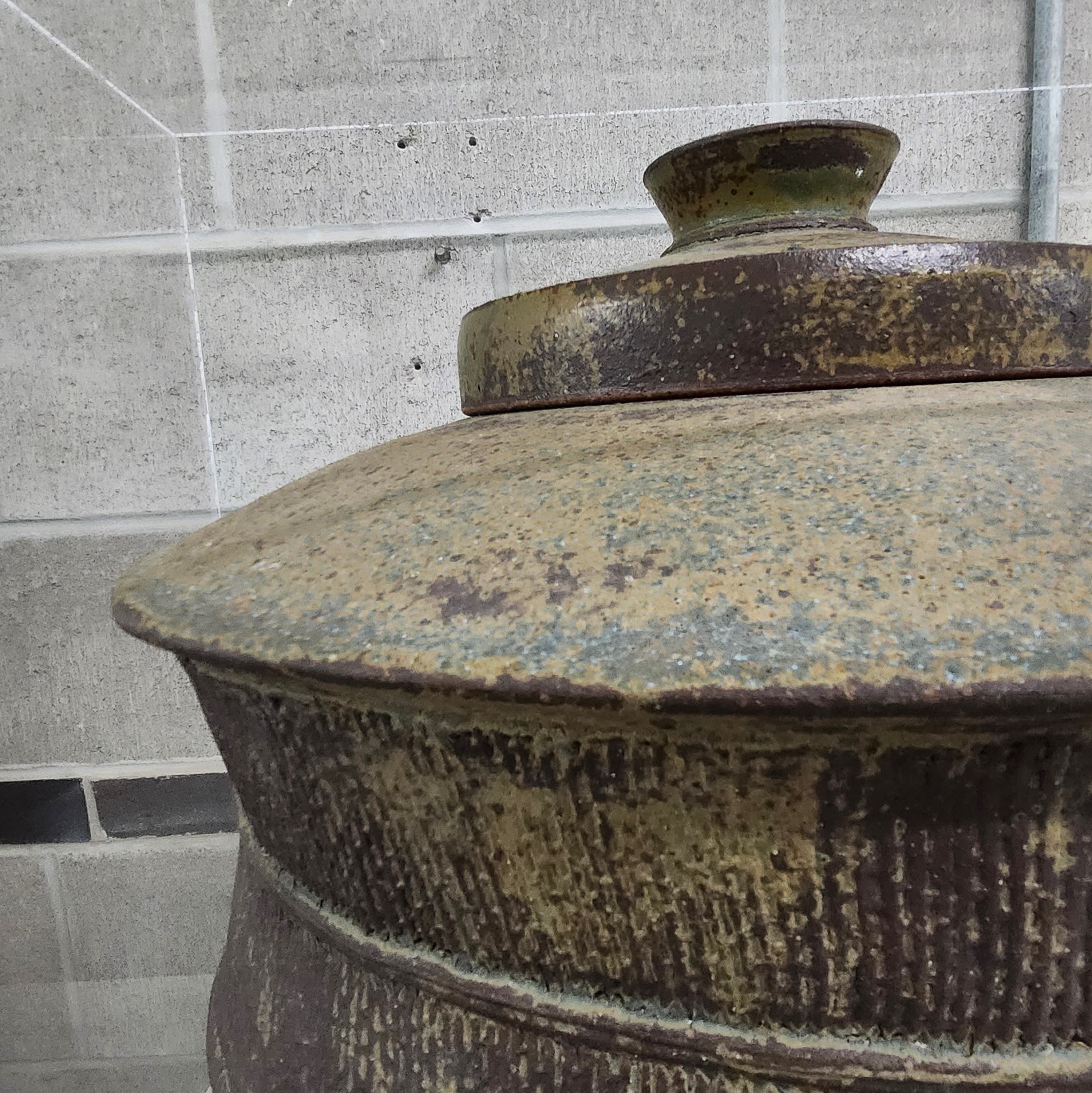 This piece of work was crafted by stoneware clay brought by the Honours Bachelor of Craft and Design.